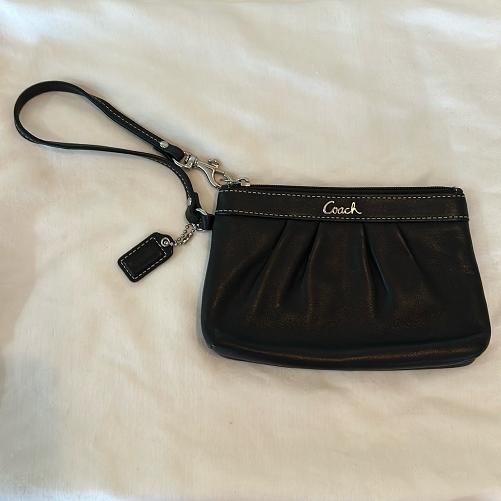 Black Coach Wristlet EUC